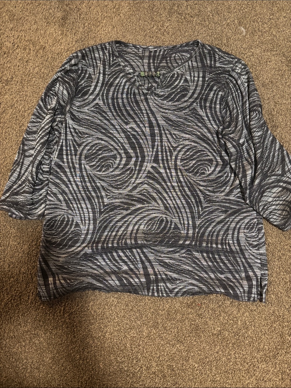 Women’s Black & Gray Swirl Pattern Pullover Top